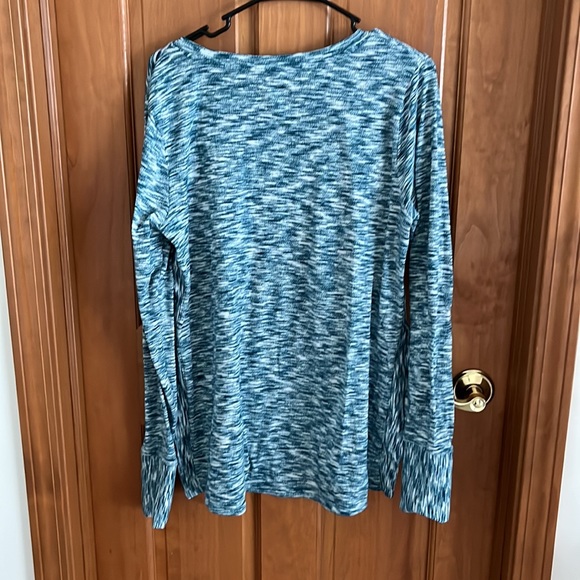 Reebox Performance Long Sleeve - Picture 2 of 9